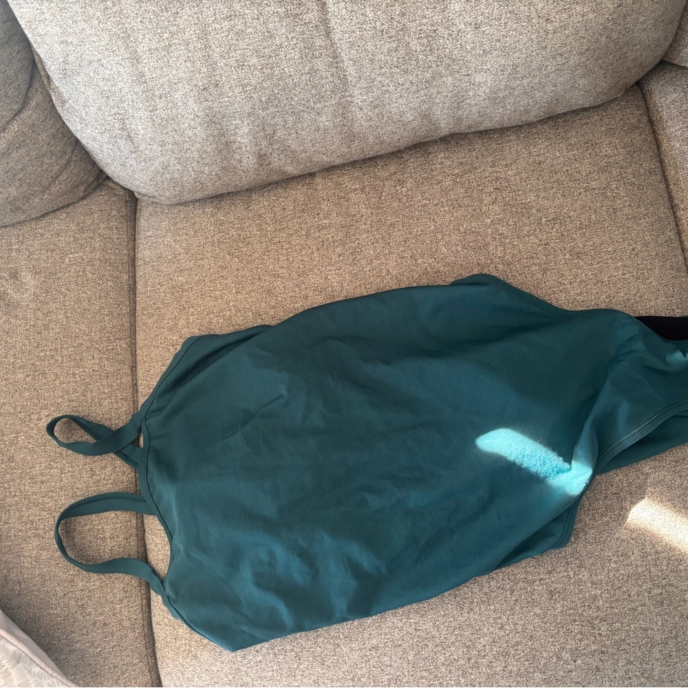 Jolyn Clothing Jade Green Athletic Top